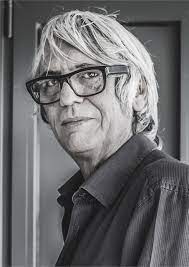 Pieter aspe, pseudoniem van pierre aspeslag, heeft een vijftigtal boeken op zijn naam staan, waarvan er 3,5 miljoen exemplaren werden verkocht. Y0xt9cggjikghm