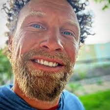 What's the record for most lines established in 24 hours?