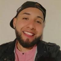 400+ perfiles de «Adriano»