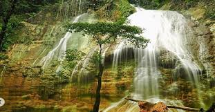 Gede yang masih kenceng gini, uhhh bikin para penonton bingung nyari posisi buat. 5 Air Terjun Di Indonesia Ini Terkenal Instagramable Ada Yang Berundak Hingga 12 Tingkat