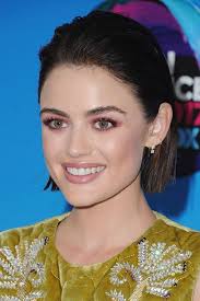 We're here making decisions as smooth as possible. 30 Short Hairstyles For Thick Hair 2017 Women S Haircuts For Short Thick Hair
