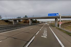 Prenez le bateau, qui vous promène sur la seine. Seine Et Marne Accident Mortel Sur La A 6 Le Routier Relaxe La Republique De Seine Et Marne