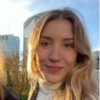 Alicia Loredo's Instagram, Twitter & Facebook