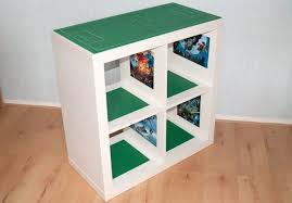 Jeder Kennt Kallax Regale Von Ikea Hier Sind 14 Grossartige Diy Ideen Mit Kallax Regalen Avec Images Salle Lego Piratage Meubles Ikea Table Lego