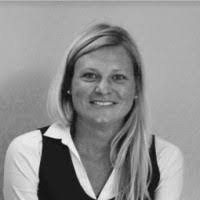 Lauren Oster's Instagram, Twitter & Facebook