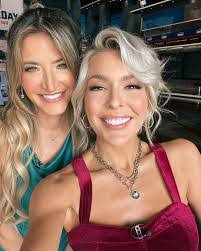 Colleen Wolfe's Instagram, Twitter & Facebook