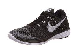 The Best Travel Shoes According To Globetrotters Running Shoes For Men Black Running Shoes Best Trail Running Shoes