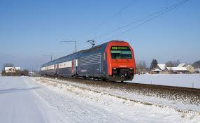 sbb re 450 mit doppelstock pendelzug als s3 der s bahn zurich zwischen fehraltorf und pfaffikon zh s bahn eisenbahn corporate identity design