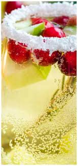 White Christmas Sangria Sweet And Festive Easy To Make For A Crowd And Make Christmas Drinks Alcohol Recipes Christmas Sangria Recipes Christmas Sangria