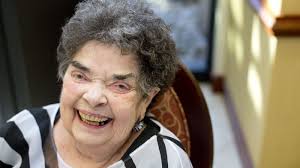 Elizabeth L. 'Betty' Walter, retired Towson High School educator, and  actress who led a writers' group, dies