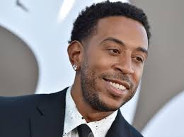 Struggling Woman Has 375 Worth Of Groceries Covered By A Kind Stranger Later Finds Out It S Ludacris Bored Panda Ludacris American Rappers Rapper
