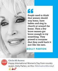 Melanie Bonkowski's Instagram, Twitter & Facebook