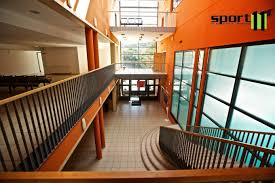 Létesítményükben egy 33,3 méteres 8 pályás, télen fedett, nyáron szabadtéri úszómedence várja vendégeiket. Sport11 Sport Szabadido Es Rendezvenykozpont Sport