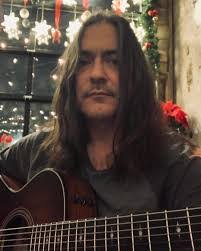 Shea Lowe's Instagram, Twitter & Facebook