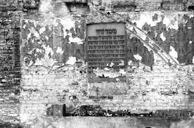 The original plan was to set up the ghetto in one day, in actuality, it. The Lodz Ghetto Historical Background Www Yadvashem Org