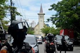 Penanggung jawab gereja katedral makassar, pastur hermus mengungkapkan kronologi kejadian bom bunuh diri yang terjadi di gereja yang berloka. 0cjfcmmnkyx9mm