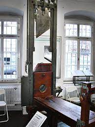 See more photos at boisdejustice.com. German Guillotines