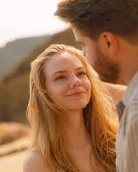 Hi everyone! 😊 I'm a wedding photographer based in the Málaga, and I'm  open to travel anywhere in Spain to capture your special day. I'd love to  hear about your plans and