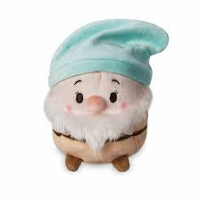 Disney Store Snow White The Seven Dwarfs 4 5 H Ufufy Bashful Scented Plush Nwt Ebay Disney Plush Animal Plush Toys Animal Pillows
