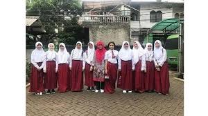 Gambar rumah untuk anak sd feed news indonesia via feednewsid.blogspot.com. 6 Potret Lawas Sandrinna Michelle Saat Masih Sd Cantik Berhijab