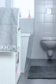 Liegen sie voll im trend und verleihen ihrem bad ein exquisites design. Mein Badezimmer Mit Joop Veronique Sophie