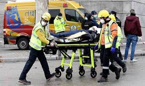 Una fuerte explosión, cuyas causas se desconocen, ha sacudido un inmueble del centro de madrid, en el que se encuentra la parroquia virgen de la paloma, sobre las tres de la tarde. Li6bpi2bhpe 3m