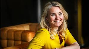 Изучайте релизы george kooymans на discogs. Minister Schultz Van Haegen Helemaal Happy Bij Ceremonie In Zeeland Omroep West