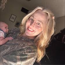 Amy Goff's Instagram, Twitter & Facebook