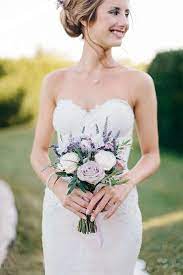 Hello everyone, this is emma. Minimal Bridal Bouquet Arabia Weddings