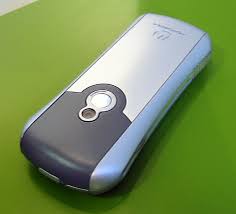 Motorola E390: lahůdka s prostorovým ...