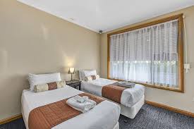 Mount gambier airport is just 15 minutes' drive away. 3 Bedroom Apartment Official Site Southgate Motel Book Mt Gambier S Best Hotel At Lowest Prices