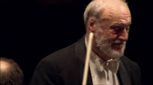 Le chef d'orchestre Kurt Masur "va bien" et se "repose"