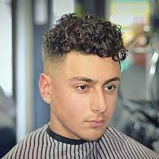 Das Wirkliche Schone Perm Taper Fade In Bezug Auf Liefern Frisur Uberprufen Sie Mehr Unter Http Mannerf Permed Hairstyles Straight Hairstyles Mens Hairstyles
