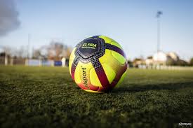 Турниры »»» лига 1 лига 2 суперкубок кубок кубок лиги. Uhlsport Devoile La Version Hivernale Du Ballon De La Ligue 1 Conforama