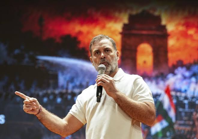 सत्यम शिवम सुंदरम': राहुल गांधी ने साझा की भगवान शिव के त्रिपुंड तिलक की तस्वीर, एसआईआर पर सुप्रीम कोर्ट में सुनवाई से पहले की पोस्ट ...