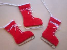 We may earn commission on some of the items you choose to buy. 26 Felt Christmas Ornaments For You To Make Guide Patterns