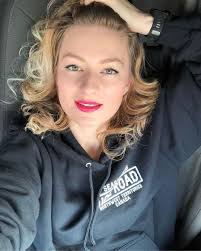 Iwona Blecharczyk Trucking Girl