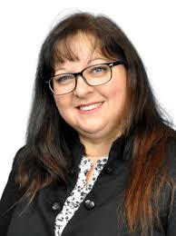 Laura Greathouse's Instagram, Twitter & Facebook