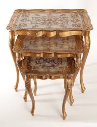 Set Of 3 Italian Florentine Gold Toile Nesting Tables Ahsap Isleme Boyanmis Mobilya Mobilya