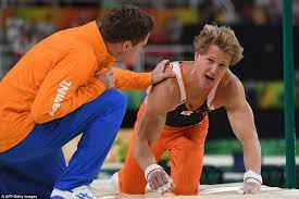 Epke is not only amazing on high bar, but also parallel bars. Dutch Gymnast Epke Zonderland Falls Flat On His Face During Final Of Bars In Rio Daily Mail Online