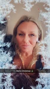 I'm not a fan of winter🤷🏼‍♀️ unless we get snow 🙌🏼 But I'm a fan of the  beauty in my backyard all year around ❤️