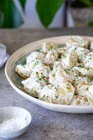 Sour cream dill potato salad food.com cider vinegar, black pepper, dill, mayonnaise, red potatoes, sour cream and 2 more cucumbers in sour cream pepper ever after salt, freshly ground pepper, sour cream, parsley, chives, vinegar and 1 more Easy Sour Cream Potato Salad Simply Delicious