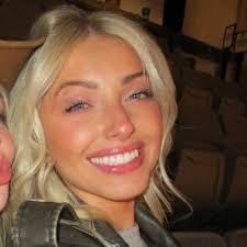 Libby Jarvis's Instagram, Twitter & Facebook