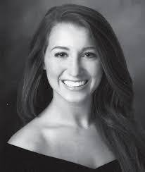 Elizabeth Winer's Instagram, Twitter & Facebook