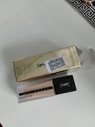 De l encre sur la peau. Yves Saint Laurent All Hours B50 Encre De Peau Inci Beauty