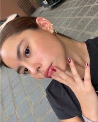 PRETTY KENDRA! 💗✨ Kendra Kramer charms in her latest Instagram photos,  serving effortless beauty and confidence as she shares fresh snaps with her  followers. 📸 @kramer.kendra