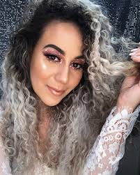 ✨IGTV LISTO✨ . Este fue un makeup que disfrute mucho hacer, es super lindo  y delicado, siempre habia querido ponerme esas pepitas, me parece que son  super tiernas . Cuando quieren el