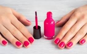 Recette De Spaghetti Aux Crevettes Safranees Et Sauce Soja Recette Ongles Faciles Artisanat De Vernis A Ongles Vernis