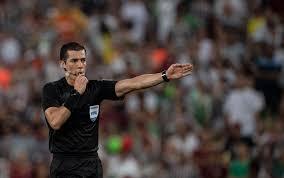 El ex árbitro argentino javier castrilli se lanzó contra el var. Quien Es Andres Rojas El Arbitro De River Contra Nacional Goal Com
