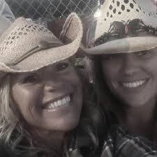 Natalie Keil's Instagram, Twitter & Facebook